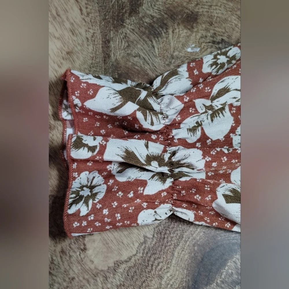 Shein Floral Rust Blouse Size (M)